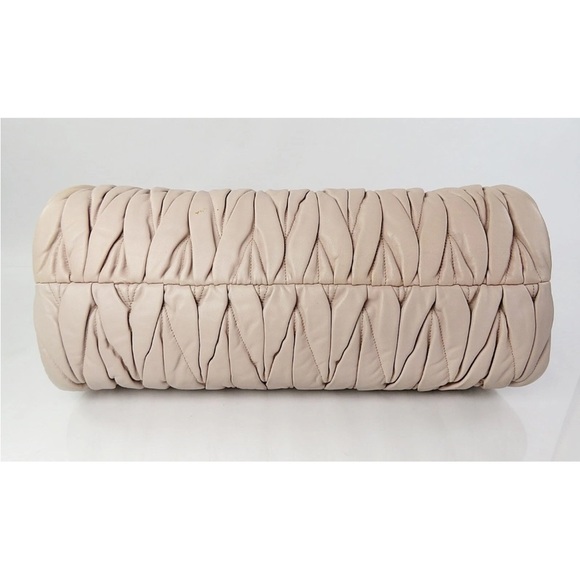 Miu Miu Red and Cream Clutch - Picture 5 of 16